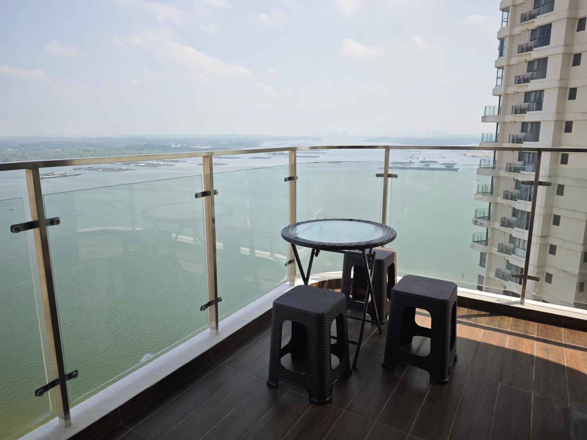Apartment Country Garden Danga Bay Sea View Large Johor Bahru